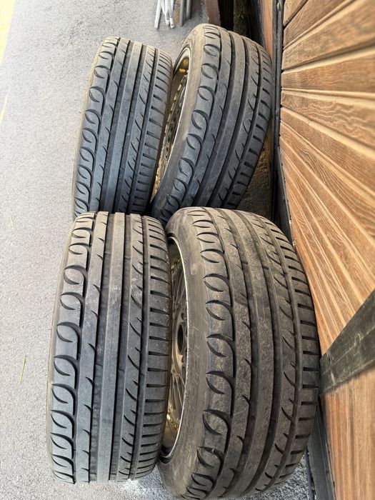 4 бр. 215/35/18 Goodride