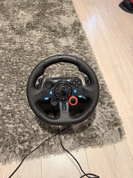 Vand volan logitech g29 cu pedale si schimbator