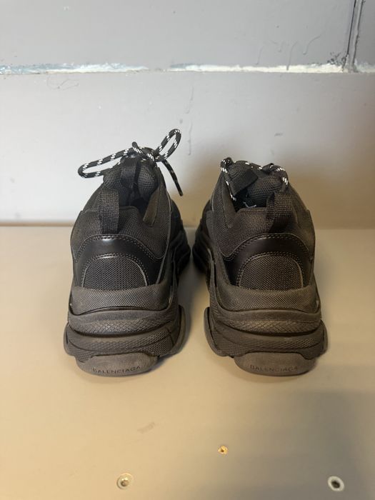Balenciaga triple S