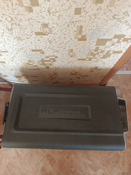 Продам автоходильник 50 л.б/у.12/24/220в.