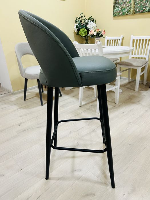 “Барные стулья, которые преобразят ваш интерьер!”