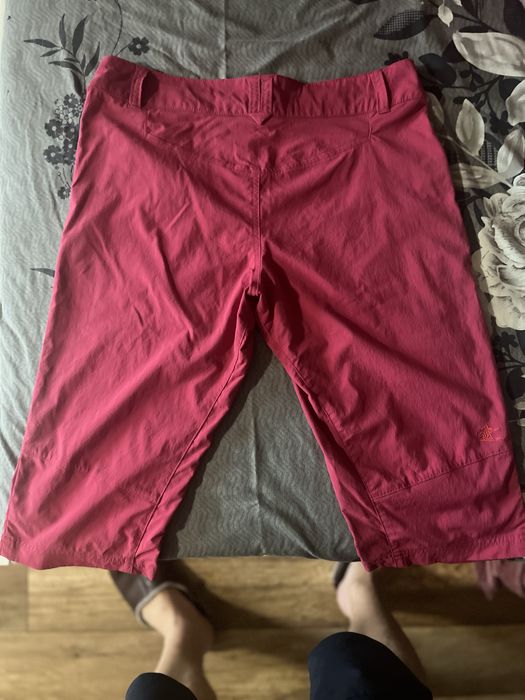 Къси дамски туристически панталони Bergans