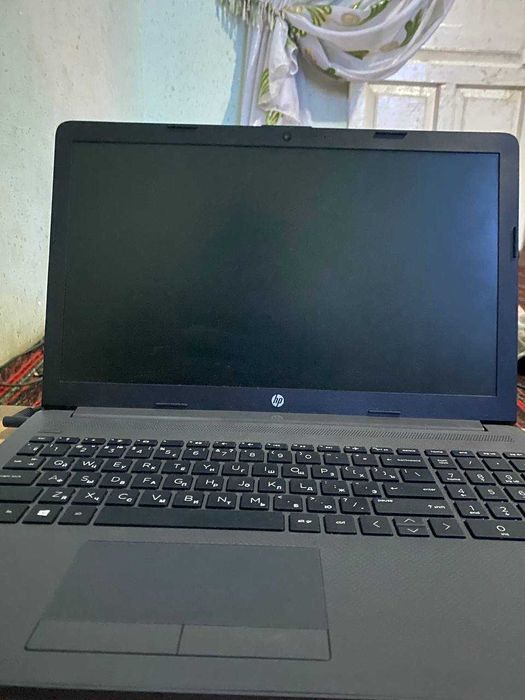 Notebook sotiladi HP