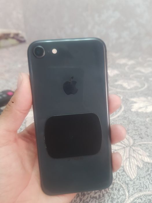 Iphone 8 sotiladi