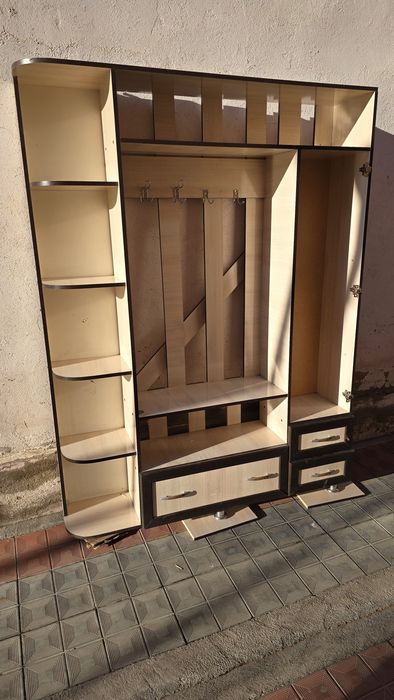 Прихожая мебель продаётся