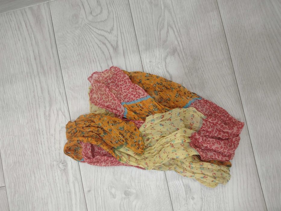 Лот дамски шалове