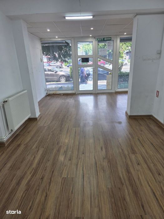 Spațiu Comercial De Inchiriat La Mașniță
