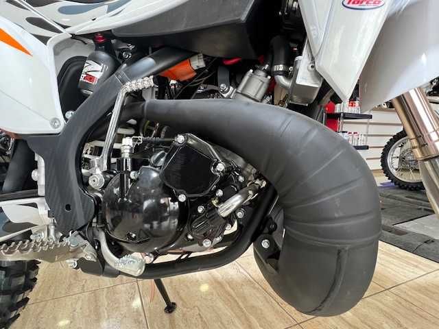 Motocicleta enduro adulti KAYO KT250 (2T,250cc,31cp) la MYMOTO CT