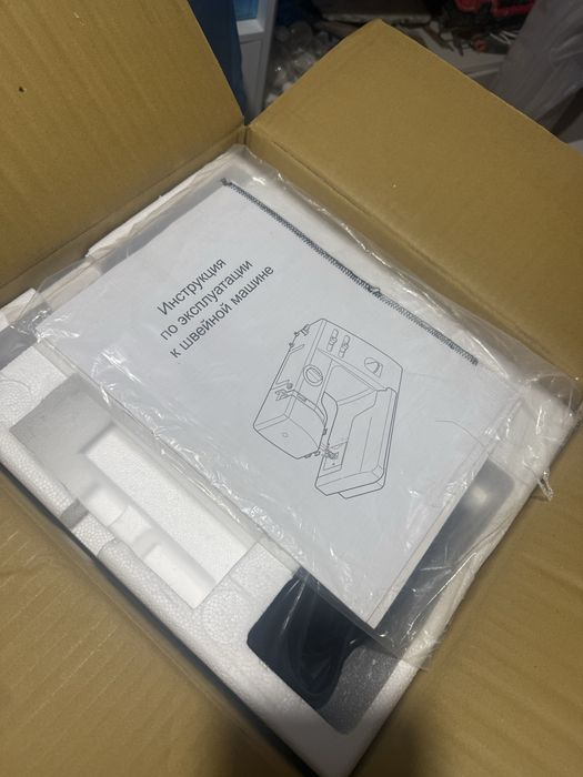 Продаётся оверлок Janome T-72