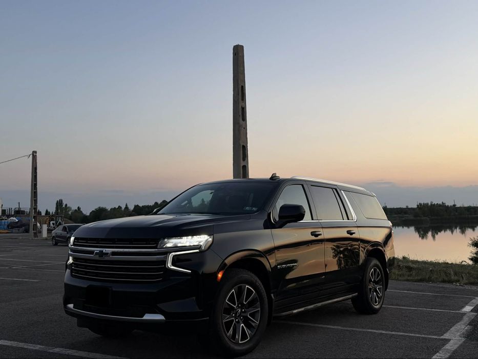 Chevrolet Suburban 5.3 v8 full black