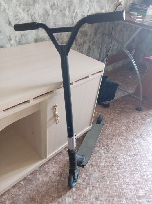 Продам самокат трюковой
