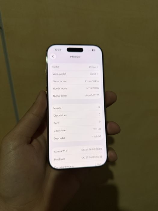 Vand iPhone 16 PRO impecabil 100% bateria