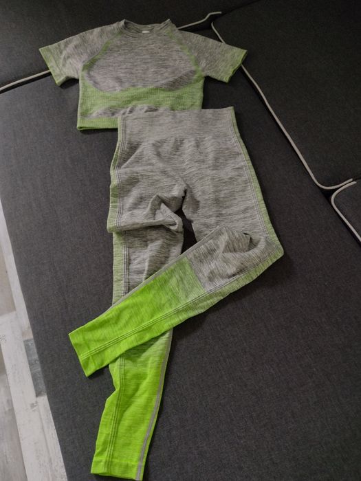 Дамски спортен сет