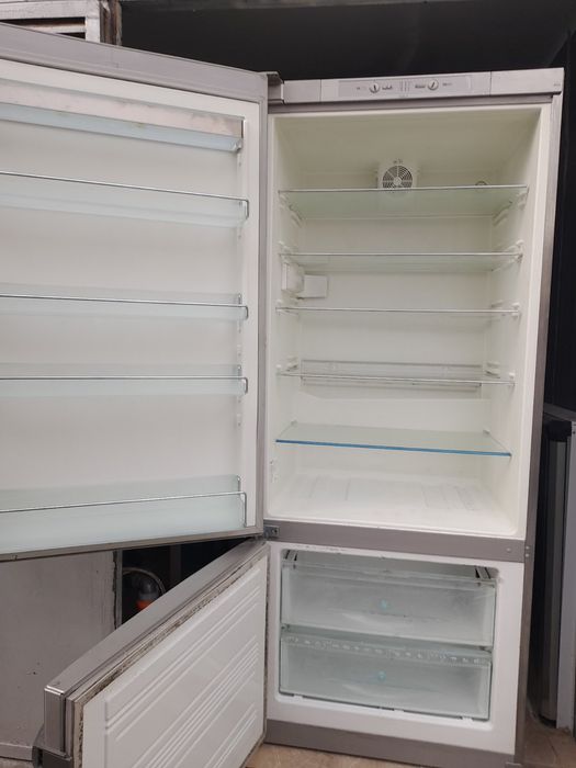 Хладилник с фризер