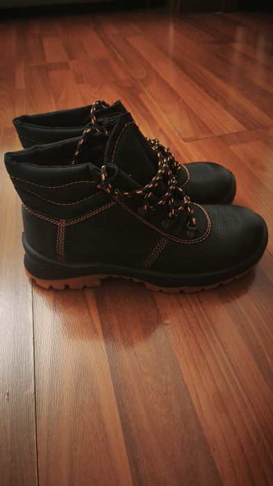 Спецобувь, новая