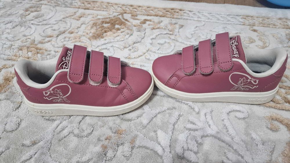Adidas Disney fetite, marimea 28