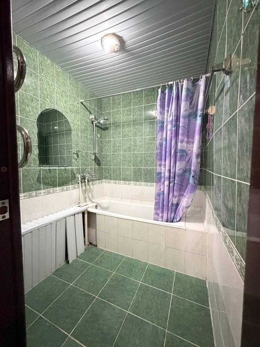 Продаю квартиру.ЮНУСАБАД-4 АВТОСАЛОН 4\7\9 ,96 м²