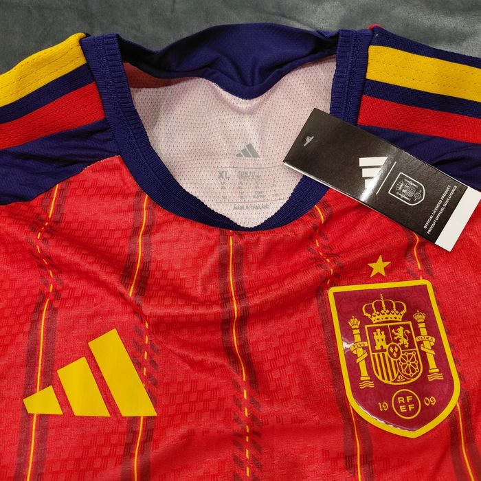 ADIDAS футболна тениска/фланелка на Spain НОВА