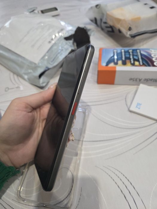 Чисто Нов Телефон- ZTE BLADE A35e