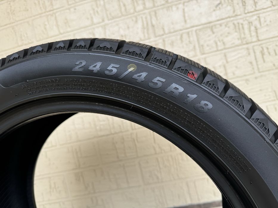 Зимний шины  245/45/18