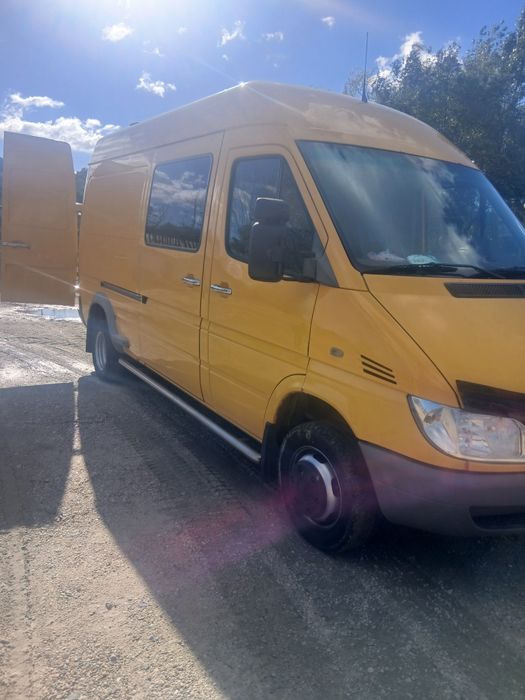 Vând Mercedes sprinter
