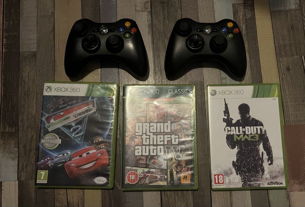 Xbox 360 manete si jocuri