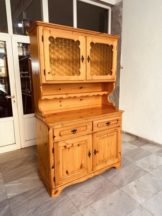 Масивен дървен бюфет / кухненски шкаф – Италия