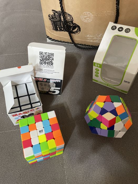 Кубик рубик один в подарок