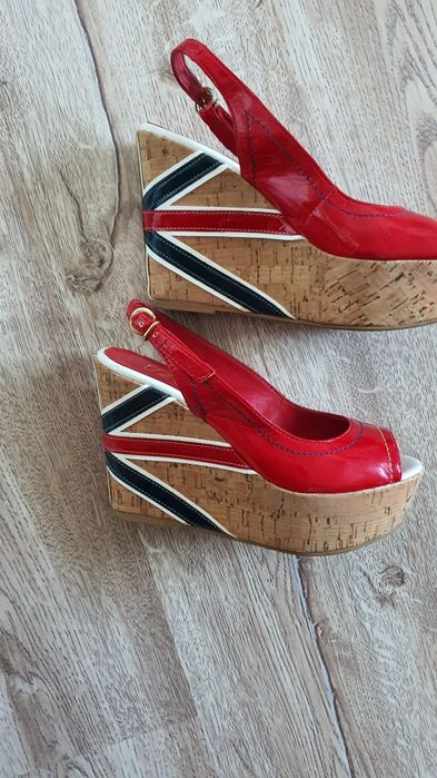 Обувки на висок ток Guess, Calvin Klein, Steve Madden