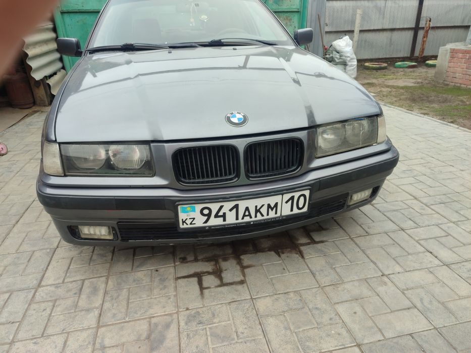 Продам живую БМВ Е36