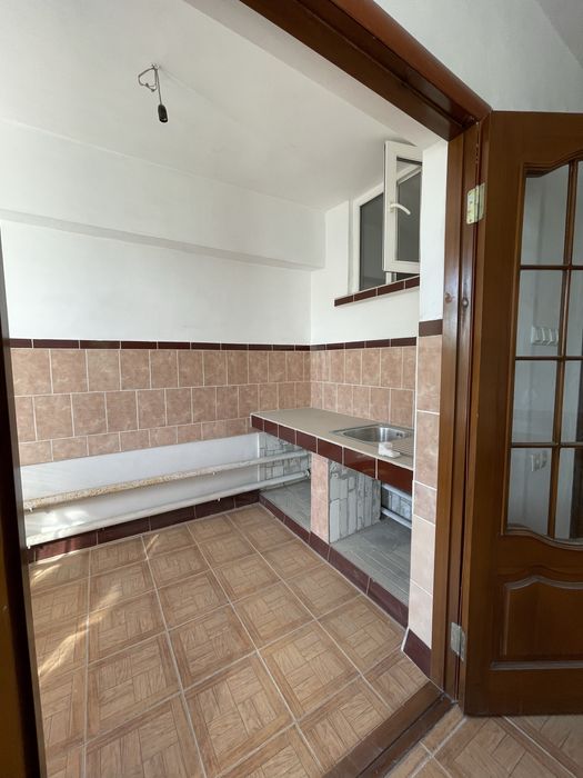 Продается 10ти ком. дом, р-н БСМП