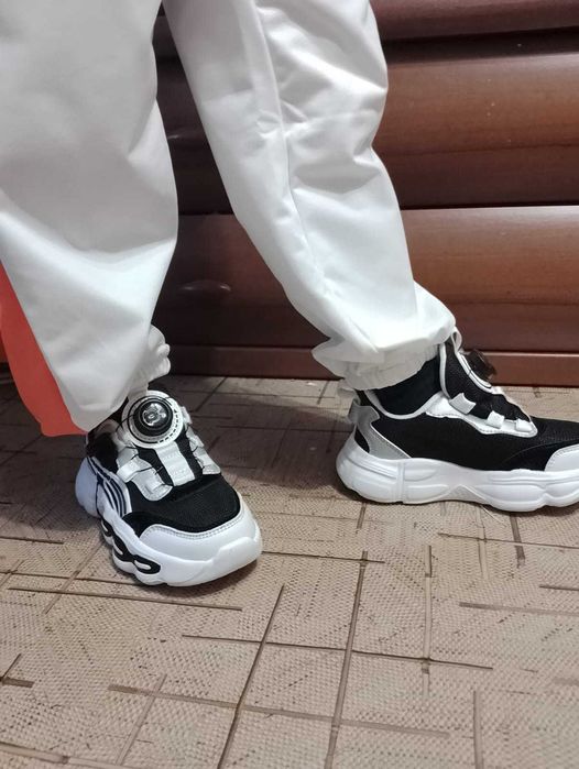 Кроссовки детские