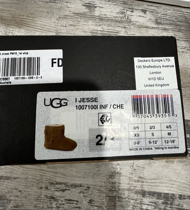 Апрески Ugg 2/3 размер 6- 12 месеца