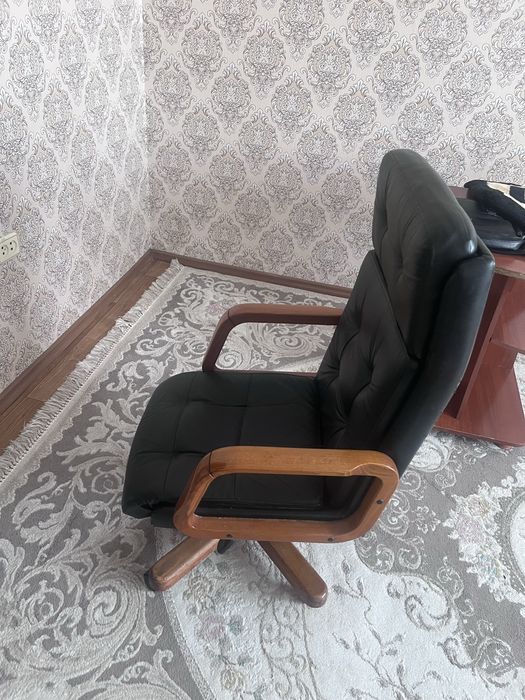Продается офисное кресло