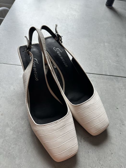 Продам туфли/ботинки/босоножки