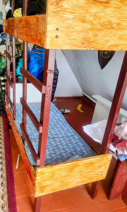 Кровать двухъярусная