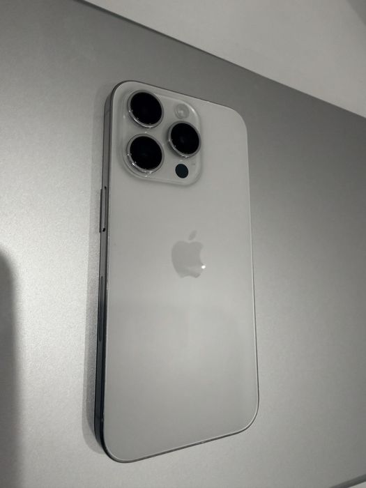 Iphone 15 pro 128gb white