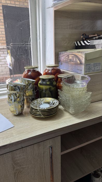 Продам посуду (торг уместен)