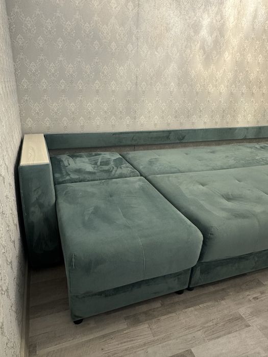 Продам раскладной большой диван
