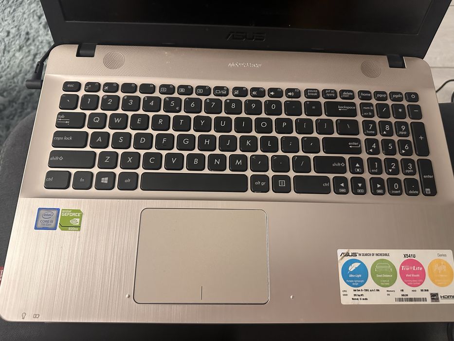 Laptop ASUS X541U – i5, 1TB, 4GB RAM