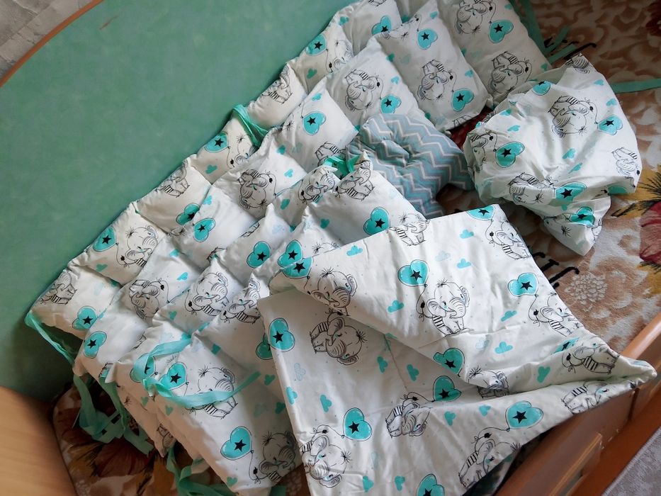 Бортики в кроватку