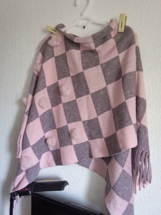 Пончо кофта под джинсы в отличном состоянии