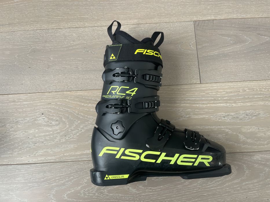 Лыжные ботинки Fischer RC4 the curv 110