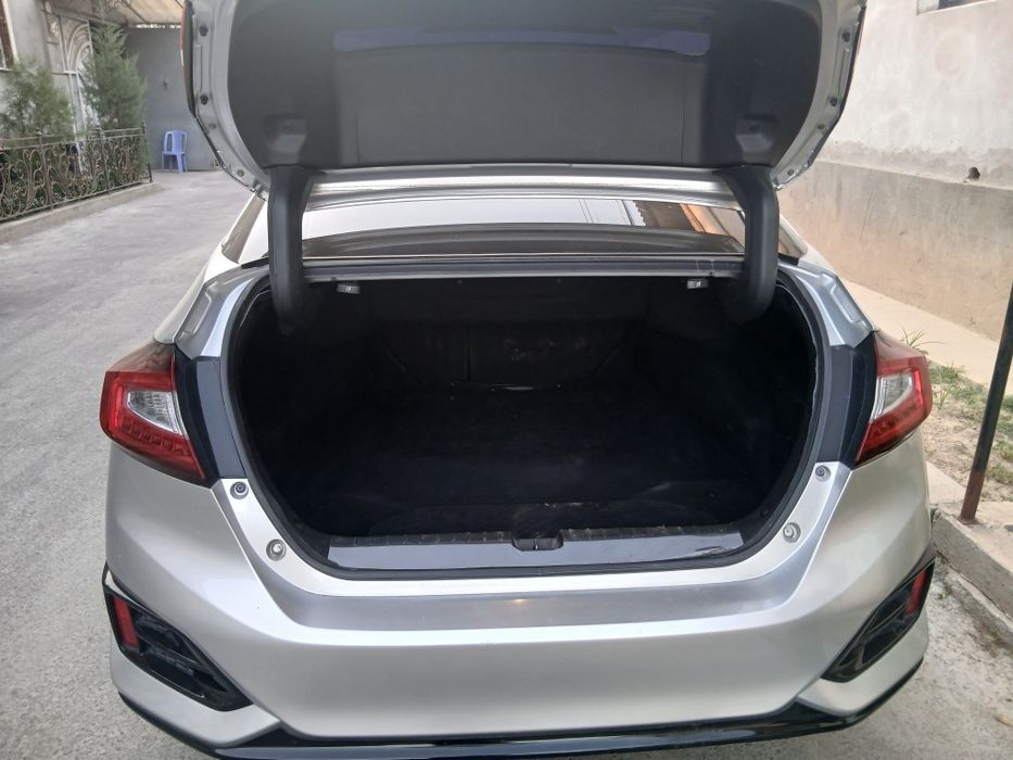 Honda clarity gybrid