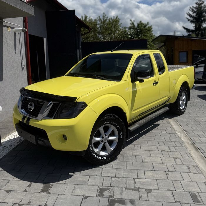 NISSAN Navara 2011