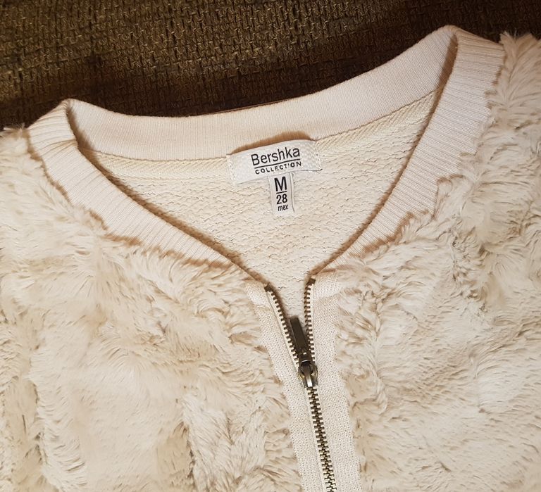 Bluză  si hanorace fete 11-13 ani Berska ,  Benetton