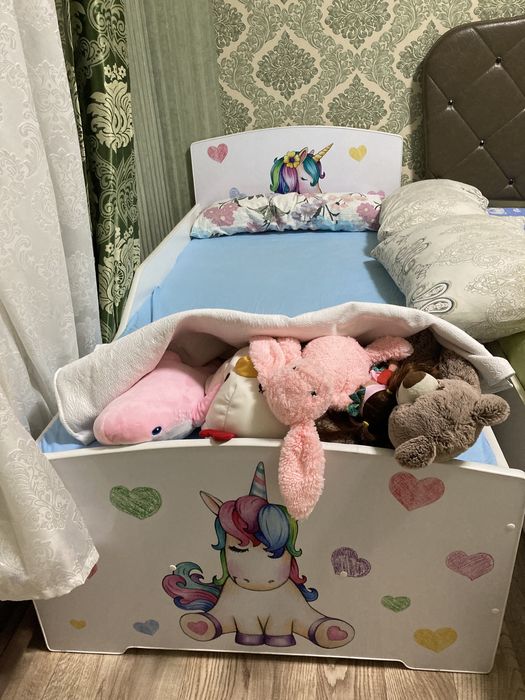 Продам кровать для девочки