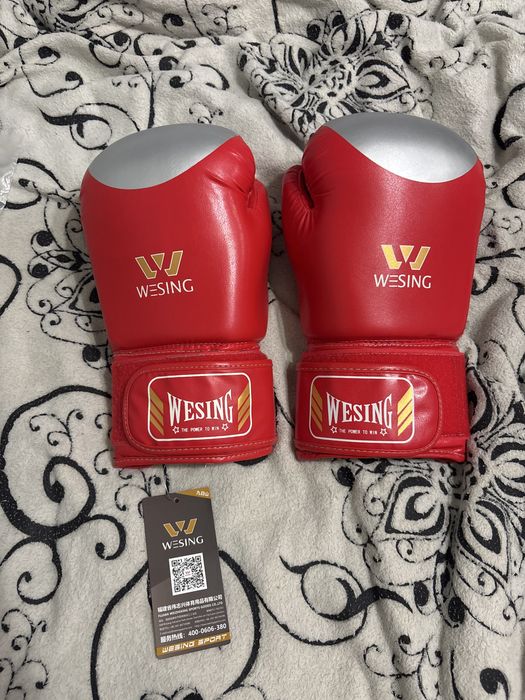 Боксерские перчатки WESING
