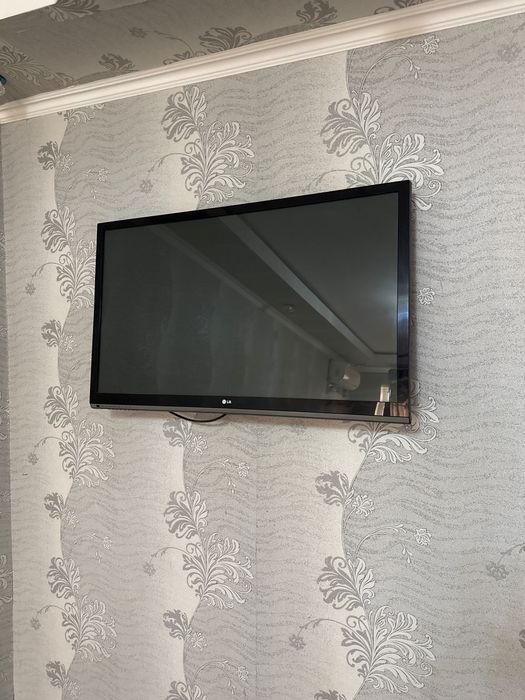 Телевизор LG , 43 сантиметров