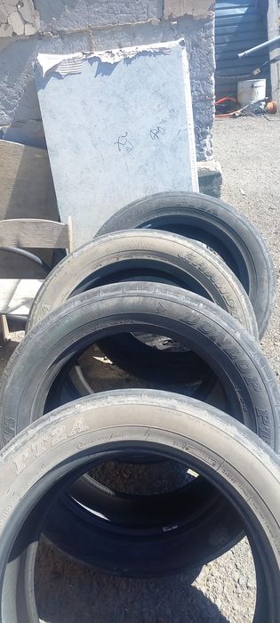 Продам шины 4 штуки